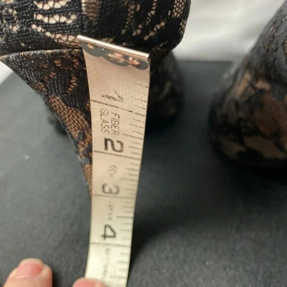 GIANNI BINI WO SIZE 8.5 BLACK FLORAL LACE PUMP SHOE 4” HEEL LEATHER SOLE… - Picture 8 of 13